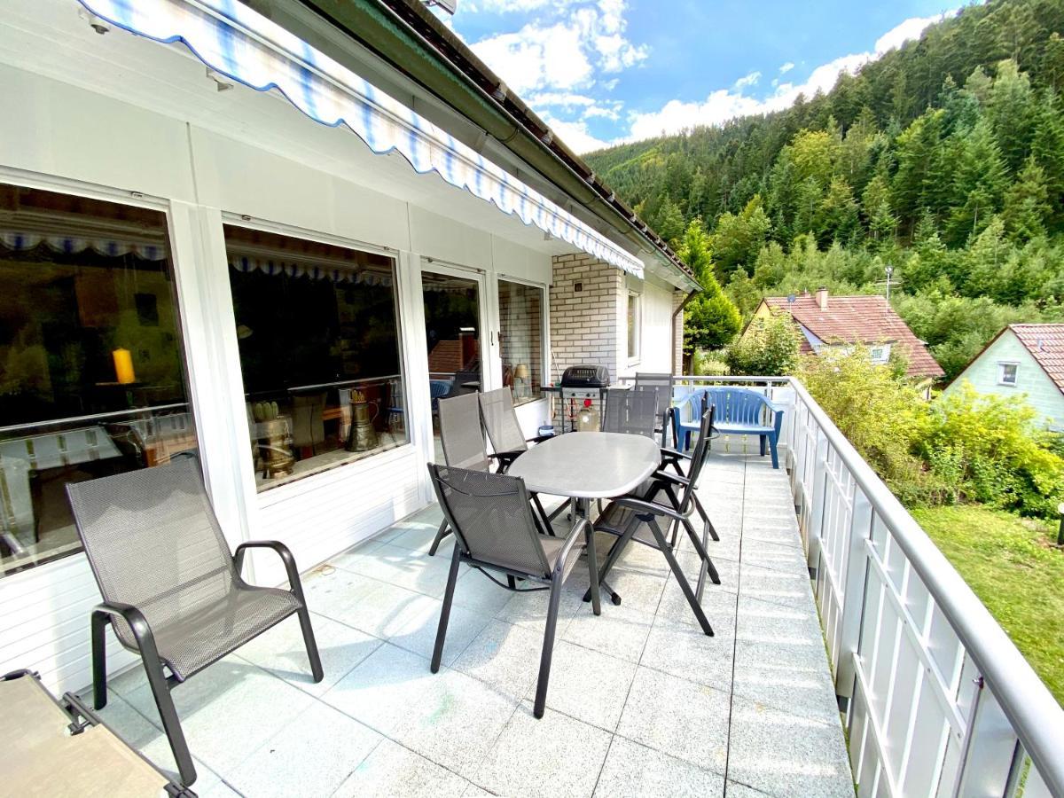 Ferienwohnung Zur Bierliebe - Mit Toller Aussicht Im Herzen Des Schwarzwaldes Хорнберг Екстериор снимка